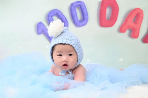 江苏四个月宝宝会翻身