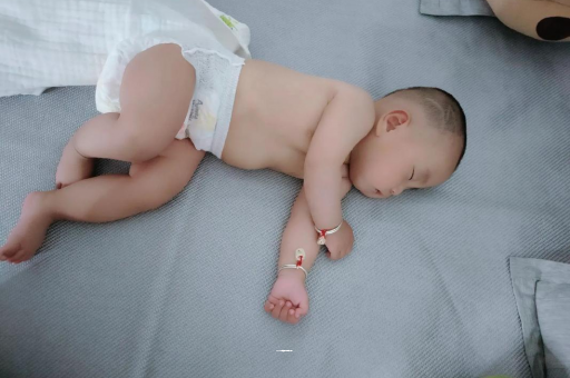 江苏1岁宝宝可以吃盐吗